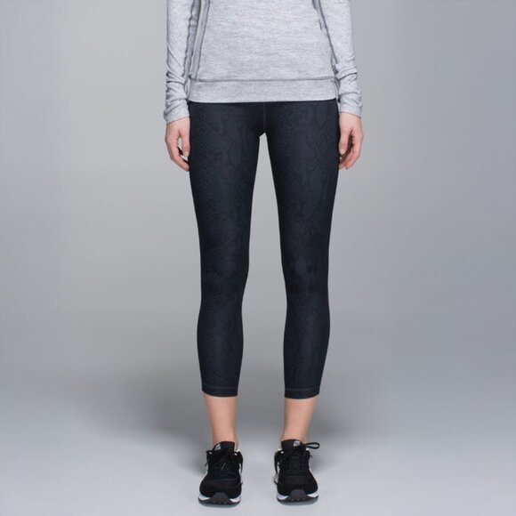 Lululemon Reflective Light Speed Tight Luxtreme - Picture 2 of 10